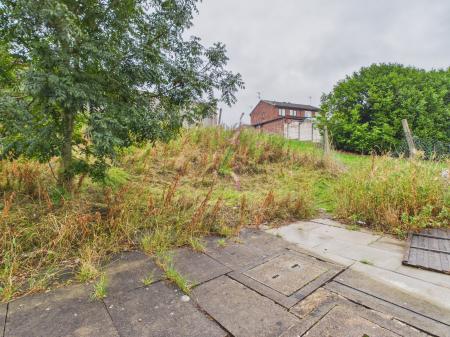 2 bedroom Maisonette for sale in Souldern Way, Longton, ST3