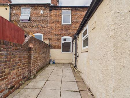 3 bedroom Terraced House to let in Regina Street, Smallthorne, Stoke-on-Trent, ST6