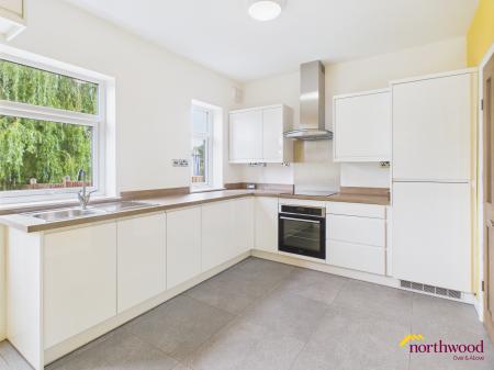 2 bedroom Semi-detached house to let in Brookhouse Road, Meir, ST3