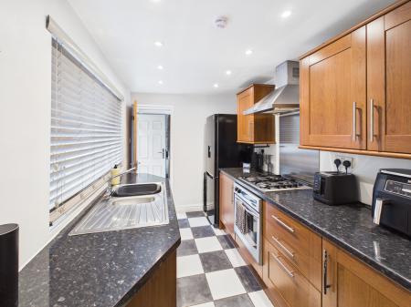 2 bedroom Terraced House to let in Roseberry Street, Pitts Hill, ST6