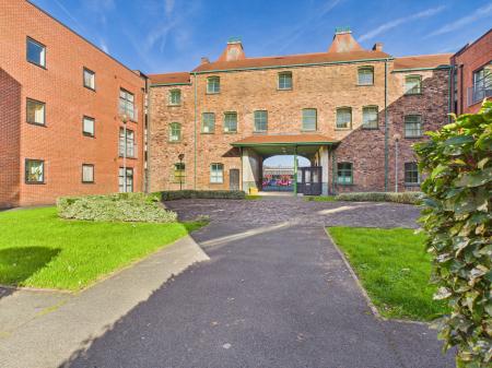 1 bedroom Flat for sale in Hartley Court, Stoke-on-Trent, ST4