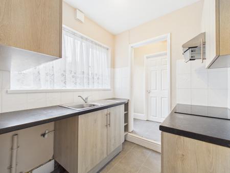 2 bedroom Terraced House for sale in Hartshill Road, Hartshill, Hartshill, ST4