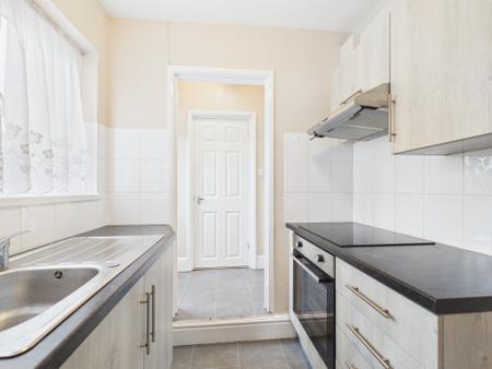 2 bedroom Terraced House for sale in Hartshill Road, Hartshill, Hartshill, ST4