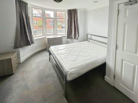 1 bedroom House share to let in Southolme Drive, York, YO30