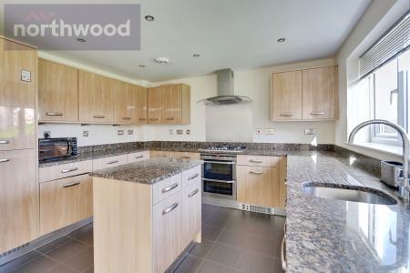 4 bedroom Detached house to let in Principal Rise, Dringhouses, York, YO24