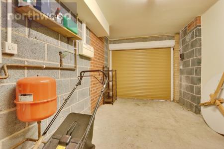 4 bedroom Detached house to let in Principal Rise, Dringhouses, York, YO24