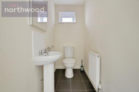 4 bedroom Detached house to let in Principal Rise, Dringhouses, York, YO24