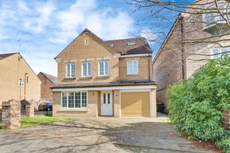 4 bedroom Detached house to let in Principal Rise, Dringhouses, York, YO24
