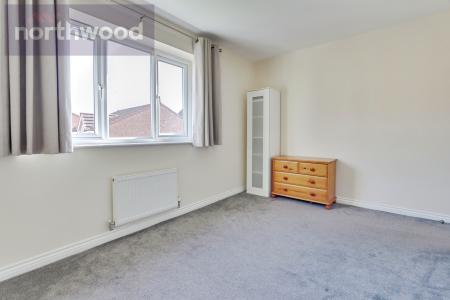 4 bedroom Detached house to let in Principal Rise, Dringhouses, York, YO24