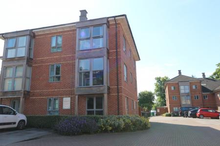 2 bedroom Flat for sale in Ripon Croft, York, YO31