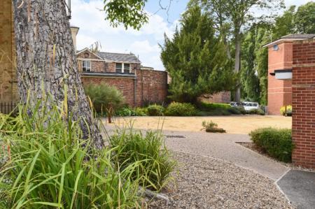 2 bedroom Flat for sale in Ripon Croft, York, YO31