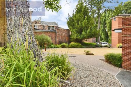 2 bedroom Flat for sale in Ripon Croft, York, YO31