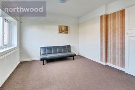 1 bedroom Flat for sale in Peterhill Drive, Clifton, York, YO30
