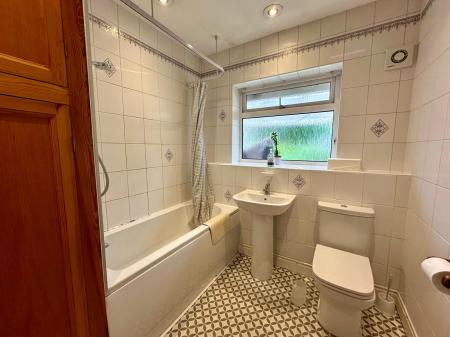 3 bedroom Bungalow for sale in Hob Moor Terrace, Dringhouses, York, YO24
