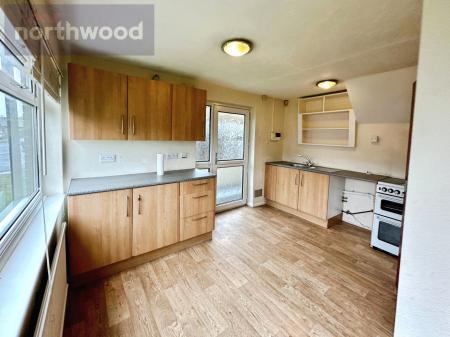 3 bedroom Semi-detached house to let in The Paddock, Boroughbridge Road, York, YO26