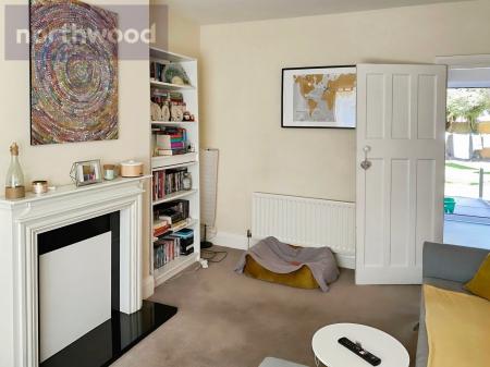 2 bedroom End of terrace house to let in Pottery Lane, York, YO31