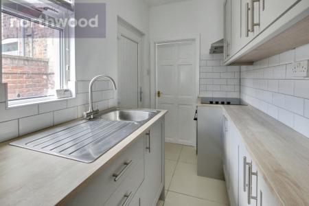 2 bedroom Terraced House to let in Walpole Street, Haxby Road, York, YO31