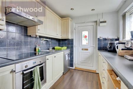 2 bedroom Semi-detached bungalow for sale in Ullswater, York, YO24