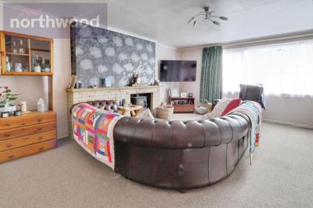 5 bedroom Semi-detached house for sale in Tedder Road, York, YO24