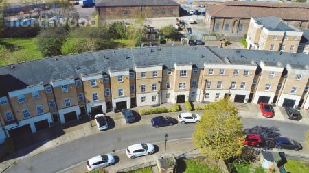 2 bedroom Flat to let in Bishopfields Drive, York, YO26