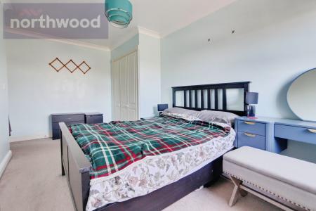 2 bedroom Flat to let in Bishopfields Drive, York, YO26