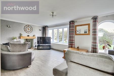 4 bedroom Detached house to let in Eastfield Lane, Dunnington, York, YO19