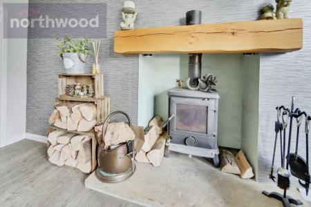 4 bedroom Detached house to let in Eastfield Lane, Dunnington, York, YO19