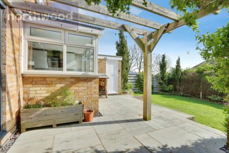 4 bedroom Detached house to let in Eastfield Lane, Dunnington, York, YO19