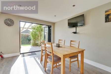 4 bedroom Detached house to let in Eastfield Lane, Dunnington, York, YO19