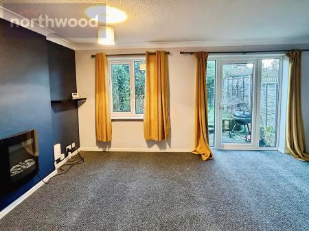 2 bedroom Semi-detached house to let in Carron Crescent, Woodthorpe, York, YO24