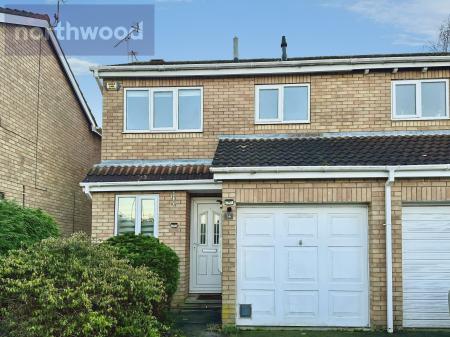 2 bedroom Semi-detached house to let in Carron Crescent, Woodthorpe, York, YO24