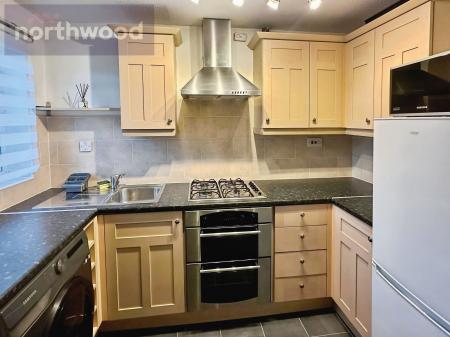 2 bedroom Semi-detached house to let in Carron Crescent, Woodthorpe, York, YO24