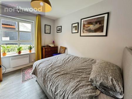 2 bedroom Flat for sale in Barbican Court, Fawcett Street, York, YO10
