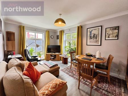 2 bedroom Flat for sale in Barbican Court, Fawcett Street, York, YO10