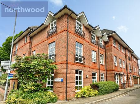 2 bedroom Flat for sale in Barbican Court, Fawcett Street, York, YO10