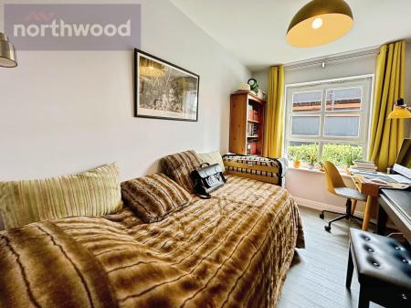 2 bedroom Flat for sale in Barbican Court, Fawcett Street, York, YO10