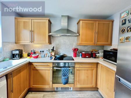 2 bedroom Flat for sale in Barbican Court, Fawcett Street, York, YO10