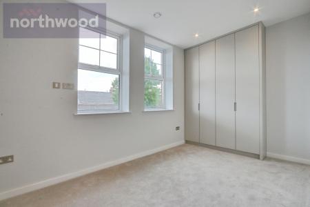 2 bedroom Flat to let in Bay Horse, Main Street