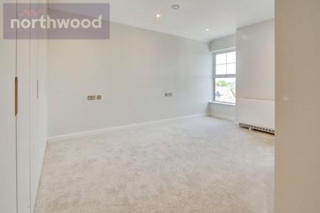 3 bedroom Flat to let in Bay Horse, Main Street