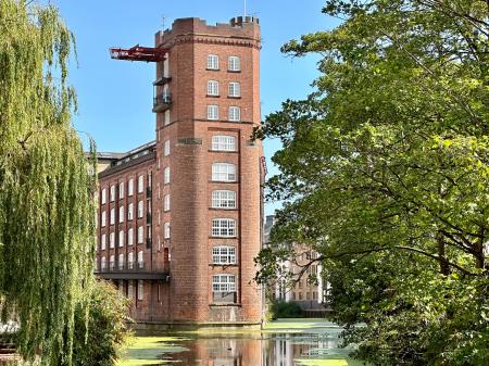 1 bedroom Flat to let in Cocoa Suites, Navigation Road