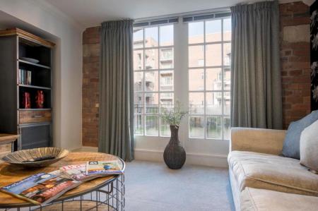 1 bedroom Flat to let in Cocoa Suites, Navigation Road