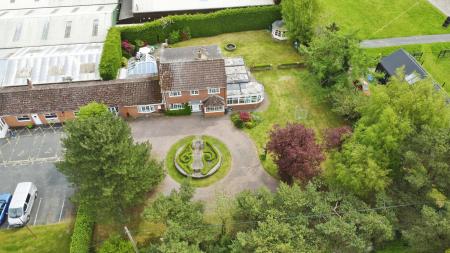 4 bedroom Detached house to let in Stillington Road, Sutton On The Forest, York, YO61