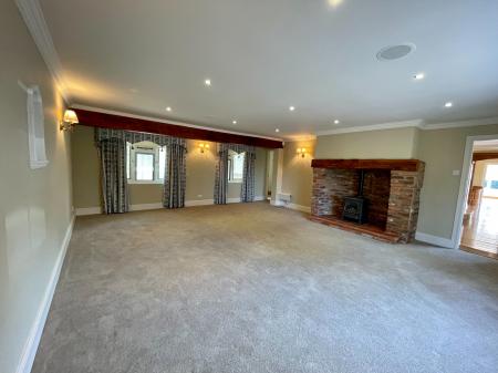 4 bedroom Detached house to let in Stillington Road, Sutton On The Forest, York, YO61