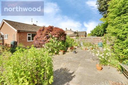 2 bedroom Semi-detached bungalow for sale in Aldersyde, York, YO24