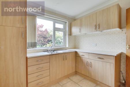2 bedroom Semi-detached bungalow for sale in Aldersyde, York, YO24