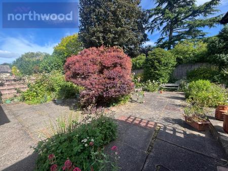 2 bedroom Semi-detached bungalow for sale in Aldersyde, York, YO24