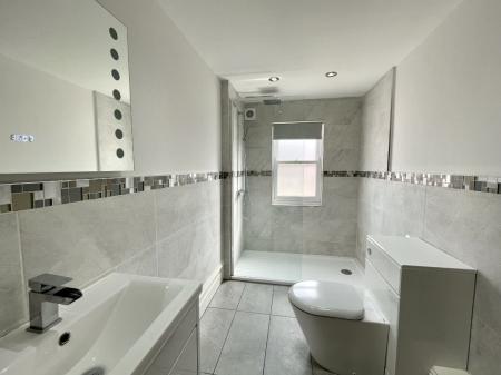 2 bedroom Flat to let in Wenlock Terrace, Fulford, YO10