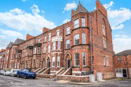 2 bedroom Flat to let in Wenlock Terrace, Fulford, YO10