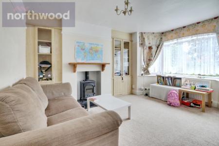 4 bedroom Semi-detached house for sale in Broadway, Fulford, YO10