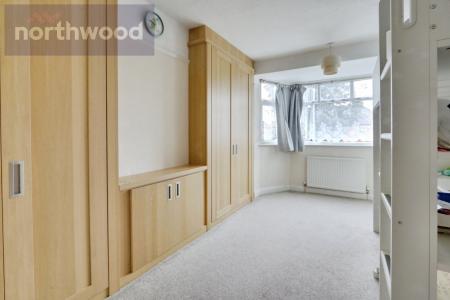 4 bedroom Semi-detached house for sale in Broadway, Fulford, YO10